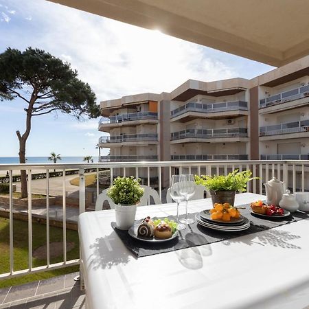Apartamentos Dms 5 Vilafortuny 坎布里尔斯 外观 照片