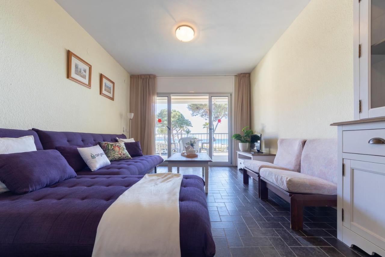 Apartamentos Dms 5 Vilafortuny 坎布里尔斯 外观 照片